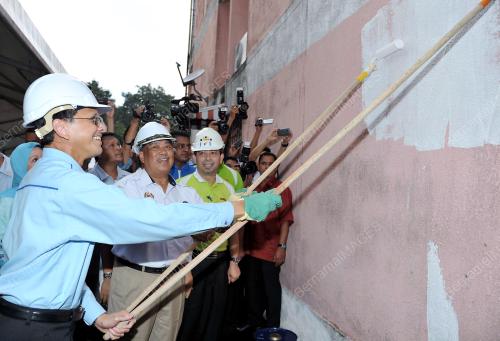TAN SRI MUHYIDDIN YASSIN