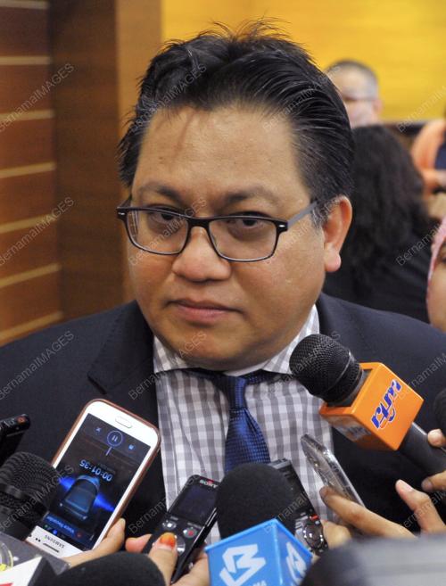 KL28_16112015_PARLIMEN
