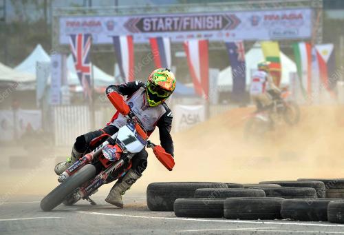 KL28_16122017_SUPERMOTO_BN201712123943