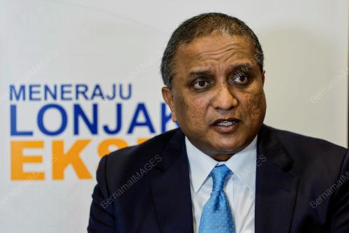 DATUK SERI REEZAL MERICAN NAINA MERICAN