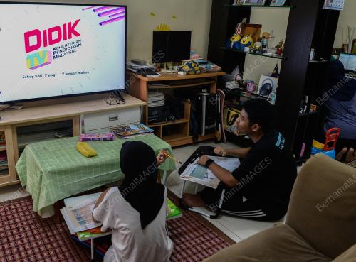 TINJAUAN PENGAJARAN DAN PEMBELAJARAN DI RUMAH
