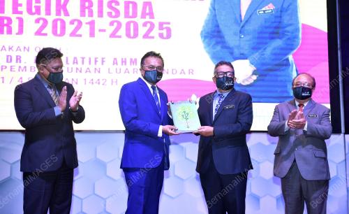DATUK DR ABD LATIFF AHMAD