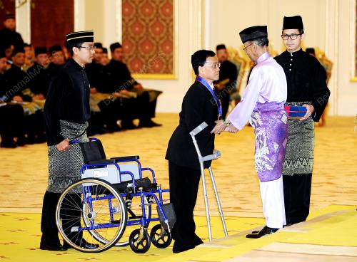 KL28_18102016_AGONG