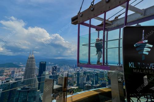TINJAUAN PELANCONGAN MENARA KL