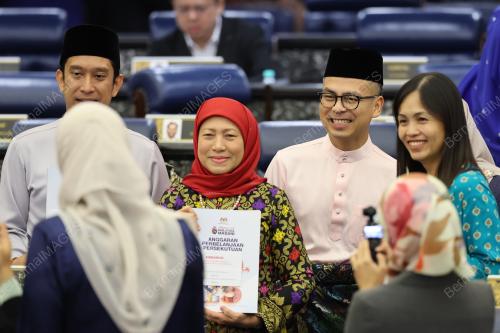 FAHMI FADZIL