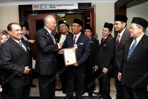 KL28_18112014_PM