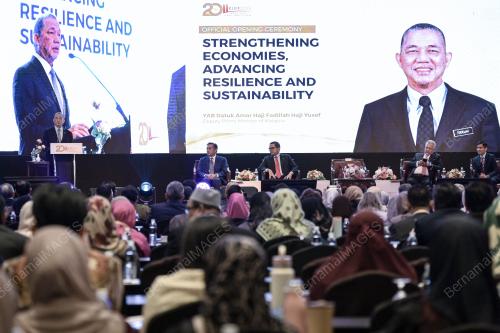 DATUK SERI FADILLAH YUSOF