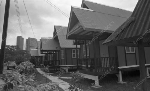 KL28_19012015_RUMAH_KARYANEKA