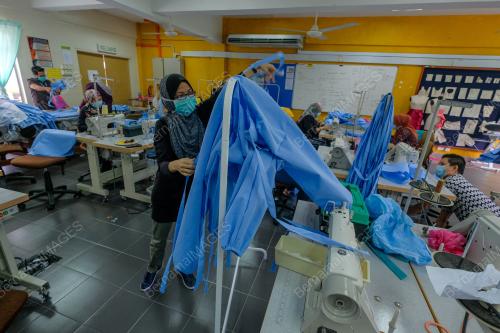 PAKAIAN PERALATAN PERLINDUNGAN DIRI (PPE)