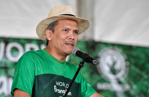 DATUK MAD ZAIDI MOHD KARLI @ SUKARI