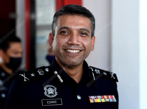 NIK EZANEE MOHD FAISAL