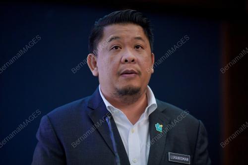 DATUK LUKANISMAN AWANG SAUNI