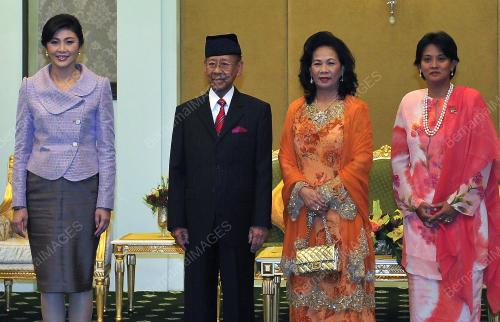 KL28_20022012_AGONG