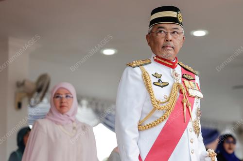 AL-SULTAN ABDULLAH RI'AYATUDDIN AL-MUSTAFA BILLAH SHAH