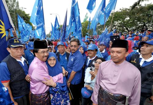 KL28_20042013_JOHARI