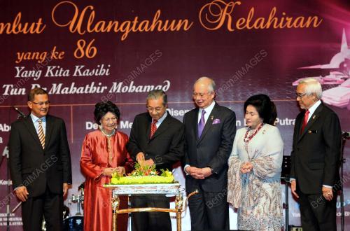 DATUK SERI NAJIB TUN RAZAK