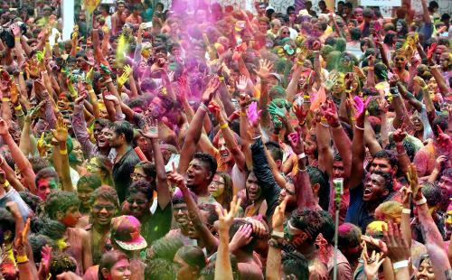 KL28_21032015_HOLI