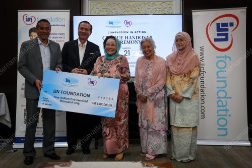 IJN SERAH RM4.5 JUTA KEPADA YAYASAN IJN