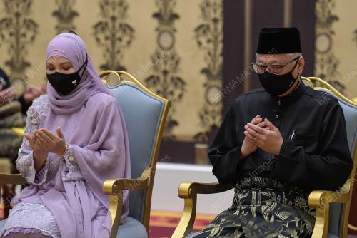 DATUK SERI ISMAIL SABRI YAAKOB 
