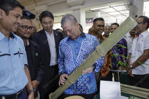 DATUK SERI FADILLAH YUSOF