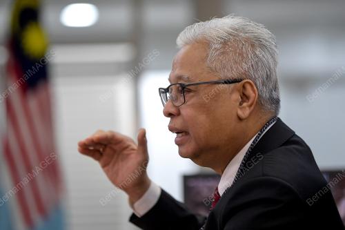 DATUK SERI ISMAIL SABRI YAAKOB