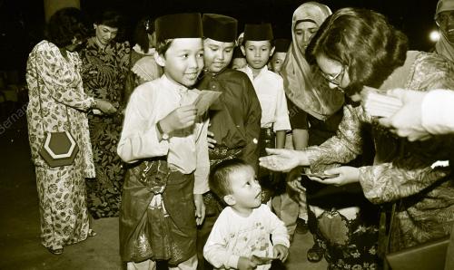 RAFIDAH AZIZ BERBUKA PUASA MALAM TUJUH LIKUR
