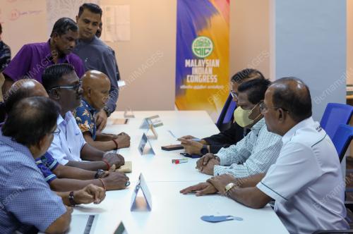 PENAMAAN CALON BAGI PEMILIHAN MIC NEGERI