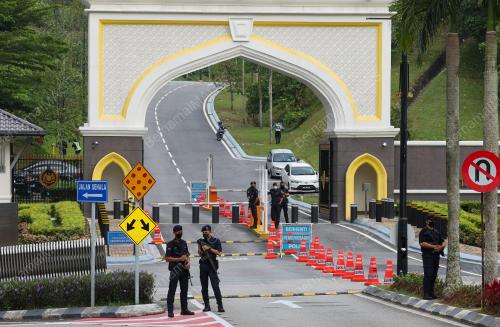 LIPUTAN PINTU 2 ISTANA NEGARA