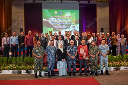 JEN TAN SRI AFFENDI BUANG