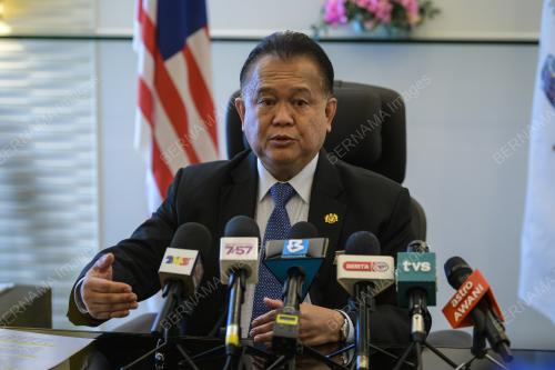 DATUK SERI ALEXANDER NANTA LINGGI