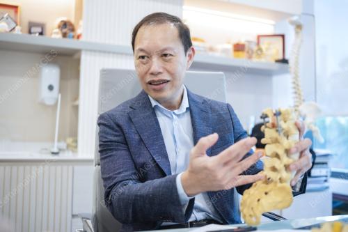 DR SAW LIM BENG