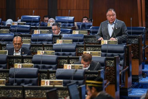 DATUK SERI TIONG KING SING