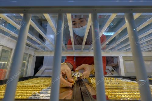 TINJAUAN HARGA EMAS