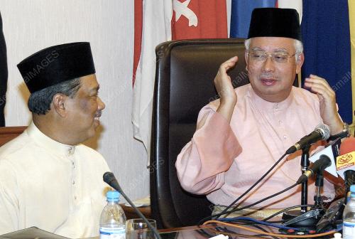 MOHD NAJIB TUN ABDUL RAZAK