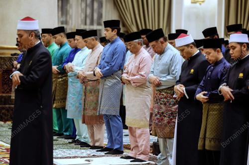 AL-SULTAN ABDULLAH RI'AYATUDDIN AL-MUSTAFA BILLAH SHAH