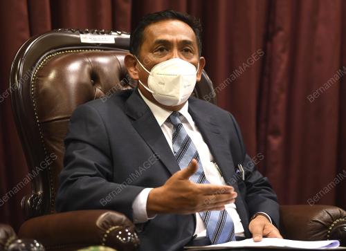 DATUK SERI MUEZ ABDUL AZIZ