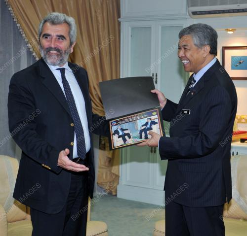 KL28_26112012_ZAHID