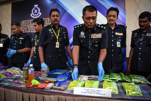 KL28_26122017_PC_DADAH_BN201712264764
