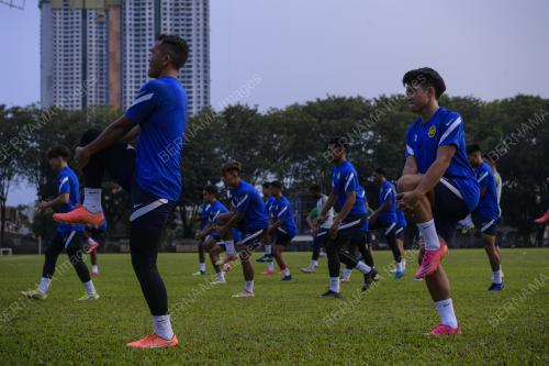 SESI LATIHAN HARI PERTAMA PASUKAN BOLA SEPAK KEBANGSAAN MALAYSIA BAWAH 23 TAHUN