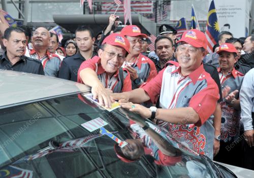 TAN SRI MUHYIDDIN YASIN