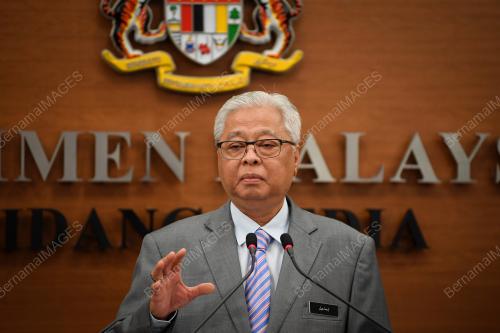 DATUK SERI ISMAIL SABRI YAAKOB