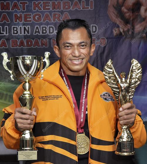 KL28_27112013_BODYBUILDER_3