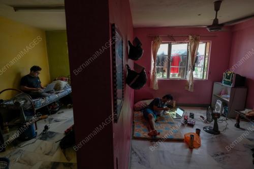 PAKEJ RANGSANGAN EKONOMI PRIHATIN RAKYAT (PRIHATIN) : INDIVIDU BUJANG DAN PELAJAR IPT