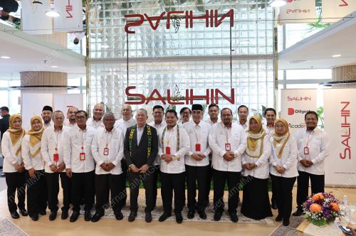 DATUK SERI FADILLAH YUSOF
