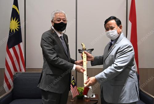 DATUK SERI ISMAIL SABRI YAAKOB