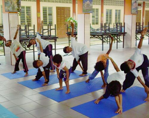 YOGA KANAK-KANAK