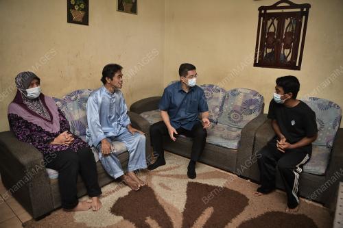 DATUK SERI MOHAMED AZMIN ALI