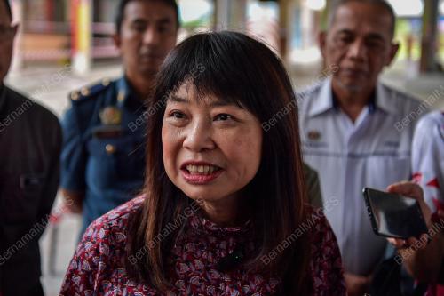 LIM HUI YING