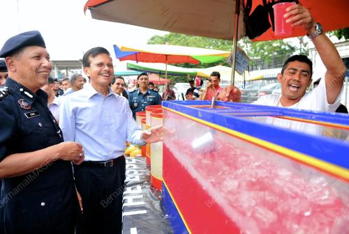 KL29_01082012_BAZAR