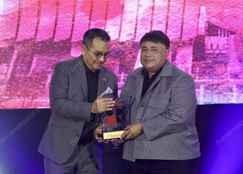 ANUGERAH PERHUBUNGAN AWAM MALAYSIA KE-15